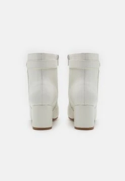 Wide Fit - Korte Laarzen - White -Moda Verkoop 17c7d916626b42ea97932eec2f5dc501