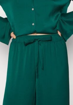 Anna Field Gift Box Pj Set - Pyjama - Green -Moda Verkoop 35d35f7997c542cdb227b47a977b272d