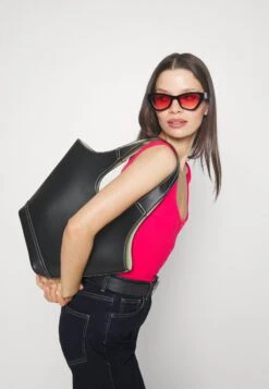 Kick Flare - Bootcut Jeans - Dark Blue Denim 12 Kick Flare - Bootcut Jeans - Dark Blue Denim -Moda Verkoop 3ba8d77c35234f15b251bd5d86f9d7d3