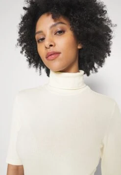 T-Shirt Basic -Off-White -Moda Verkoop fbd573cd1af048ae90e030b771a6ca35